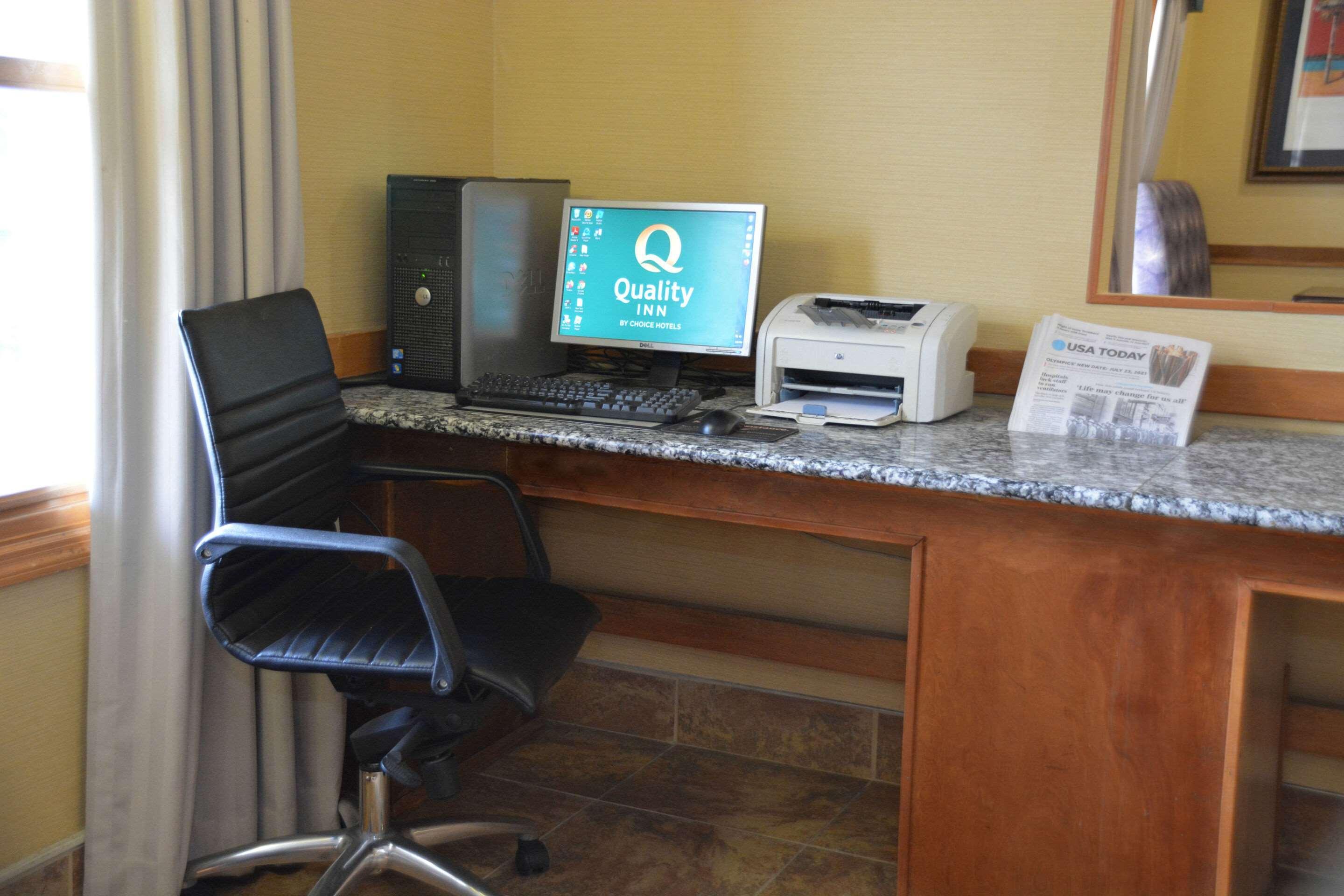 Quality Inn & Suites ดับลิน ภายนอก รูปภาพ